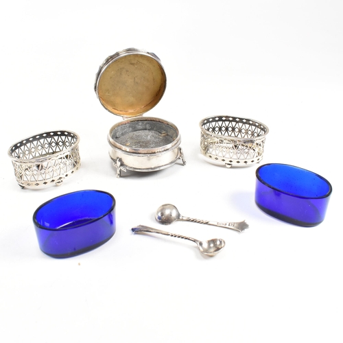 176 - A late 19th Century and hallmarked silver items. The lot to include a pair of hallmarked silver salt... 