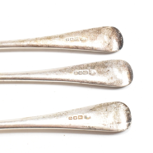 181 - Three 1920s hallmarked silver forks. The forks hallmarked for London 1920 makers mark DF for deakin ... 