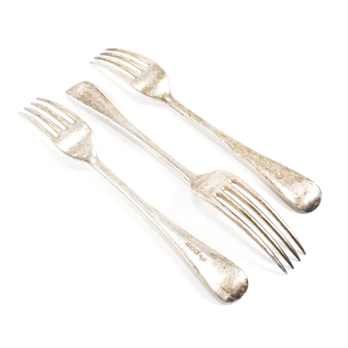 181 - Three 1920s hallmarked silver forks. The forks hallmarked for London 1920 makers mark DF for deakin ... 