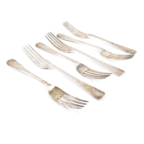 182 - Six 1920s hallmarked silver forks. The forks hallmarked for London 1920. Makers mark DF for Deakin a... 