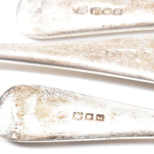 182 - Six 1920s hallmarked silver forks. The forks hallmarked for London 1920. Makers mark DF for Deakin a... 