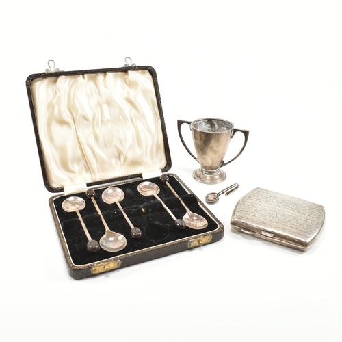 201 - A selection of early to mid century silver items. The lot to include a silver hallmarked cigarette c... 