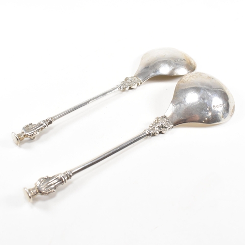 51 - A pair of Victorian hallmarked silver apostle spoons. Hallmarked for London 1883. Makers mark JPFP f... 