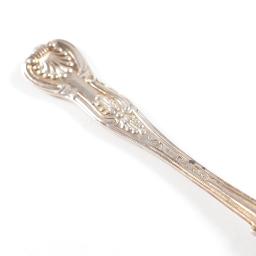 60 - A set of six Victorian hallmarked silver tea spoons. The spoons having a moulded scrolled design wit... 