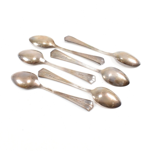 81 - George V cased hallmarked silver flatware. The lot to include a set of six tea spoons. Hallmarked fo... 