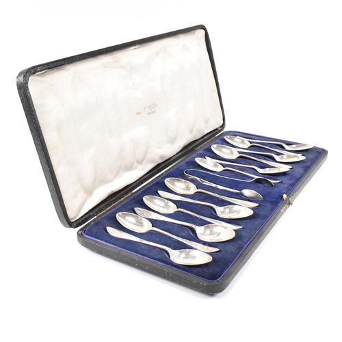 89 - A cased set of 12 hallmarked silver tea spoons and a pair of sugar tongs. Hallmarked for Sheffield, ... 