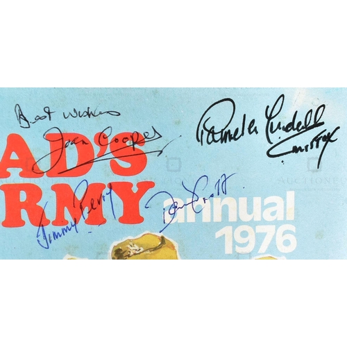 209 - Dad's Army (BBC Sitcom 1968-1977) - a 1976 Dad's Army annual signed to the inside covers by several ... 