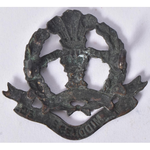 102 - A WWI First World War 1st Volunteer Battalion (The Middlesex Regiment) cap badge.