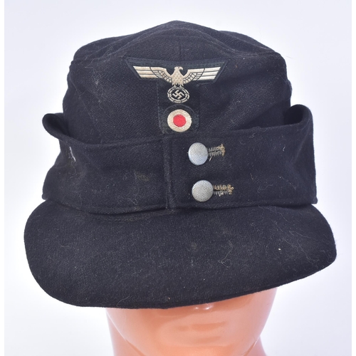 125 - A WWII Second World War Third Reich Nazi German Panzer / Tank officers M43 field cap. Dark wool cons... 