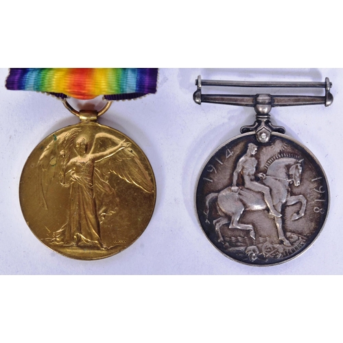 148 - A WWI First World War Medal pair awarded to one 11527 Bombardier T Greenslade of the Royal Artillery... 