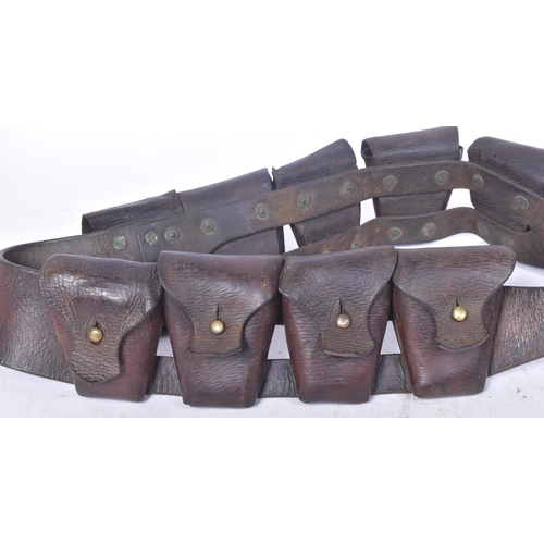 15 - A WWI First World War British 1903 Pattern MK1 90 round bandolier with a pre 1905 buckle. Leather co... 