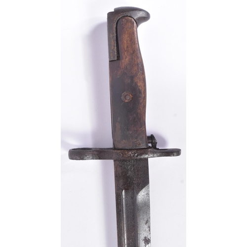 155 - An original WWI First World War US United States 1905 pattern Springfield Rifle bayonet. The bayonet... 