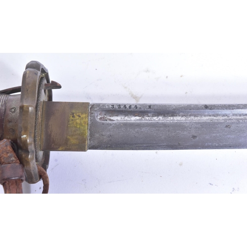 180 - A late WWII Second World War Japanese Katana / Shin Gunto sword. Solid cast metal grip, pierced tsub... 