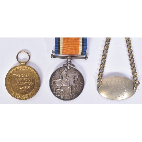 207 - A WWI First World War medal pair awarded to one 35675 Gunner J Davis of the Royal Artillery comprisi... 