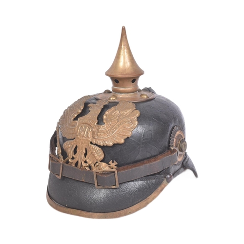 250 - A WWI First World War Imperial German Army / Prussian 1895 model pickelhaube uniform helmet. Leather... 