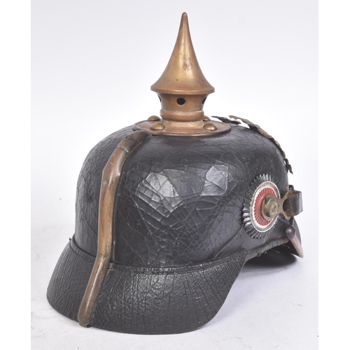 250 - A WWI First World War Imperial German Army / Prussian 1895 model pickelhaube uniform helmet. Leather... 