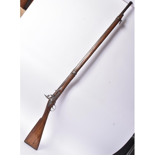 266 - A 19th Century US United States Hawken / Kentucky style flintlock percussion hammer action rifle. Me... 