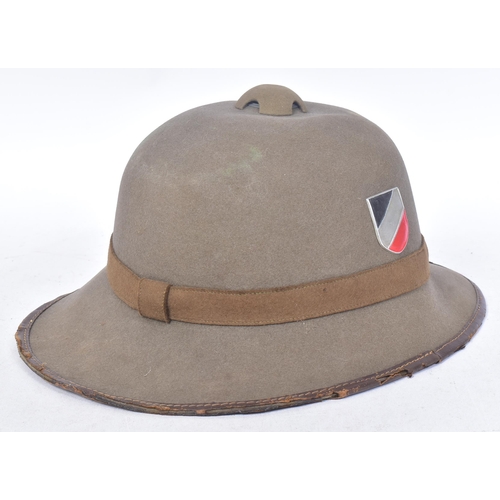 280 - A WWII Second World War Third Reich Nazi German Afrika Korps pith helmet. Green / brown felt exterio... 