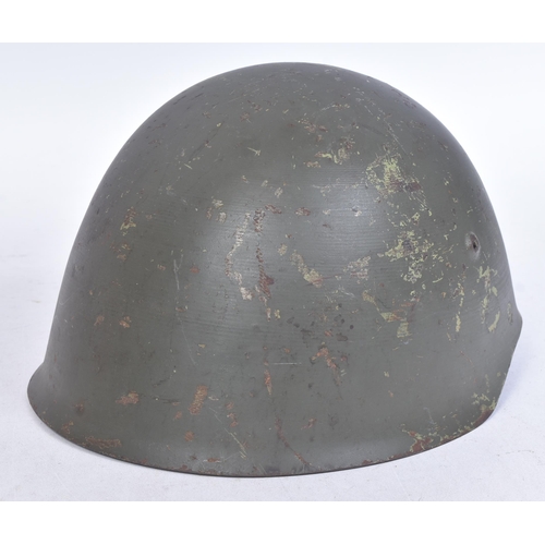 308 - A WWII Second World War Italian ' Brigata Garibaldi ' fascist helmet. The M33 helmet painted to the ... 