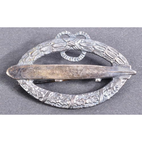 311 - A post WWI First World War Imperial German Army Zeppelin badge. Horizontal oval shape with an airshi... 