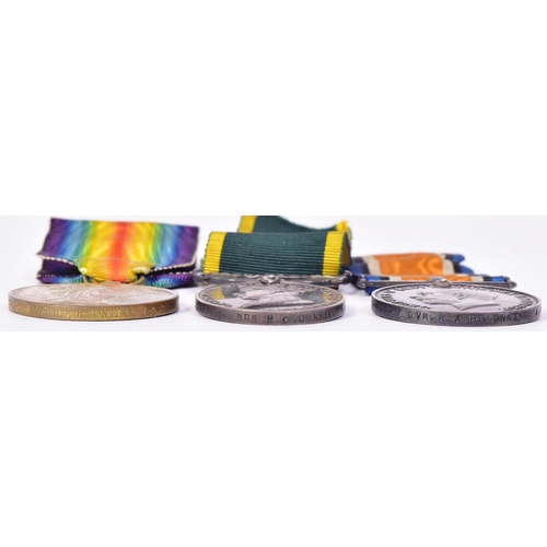 343 - A WWI First World War medal pair awarded one T-425637 Driver R.A.M Cunning of the Army Service Corps... 