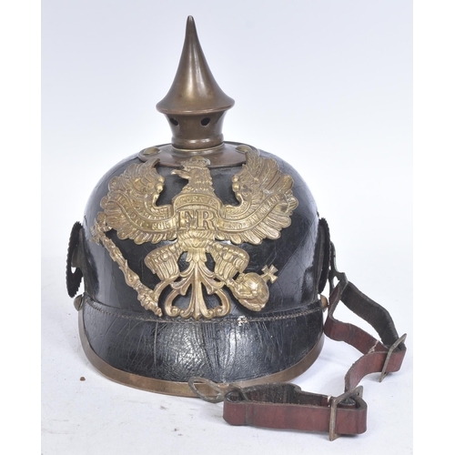 344 - A WWI First World War Imperial German Army / Prussian M15 pickelhaube uniform helmet. Leather constr... 