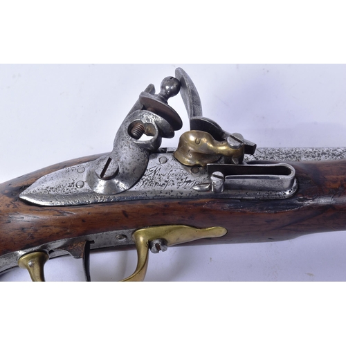5 - An early 19th Century French First Empire Napoleonic flintlock cavalry pistol model XIII. Plain barr... 