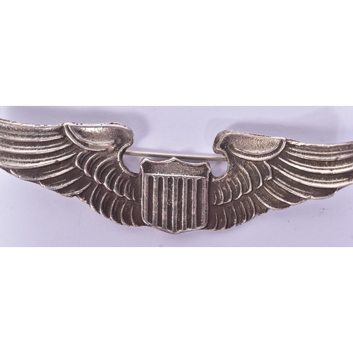 65 - A late WWII Second World War USAAF United States Army Air Forces B-29 Pilots Wing badge. Silver exam... 