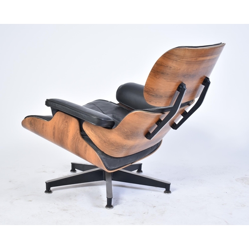 100 - Charles & Ray Eames for Herman Miller - Model '670' lounge chair and '671' ottoman - A retro 20th ce... 