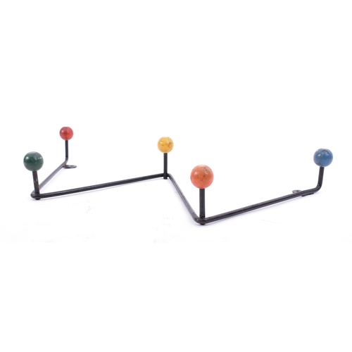 186 - A retro mid 20th century sputnik / atomic coat hook rack of 'W' shape form. The rack with painted mu... 