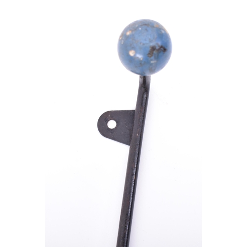 186 - A retro mid 20th century sputnik / atomic coat hook rack of 'W' shape form. The rack with painted mu... 