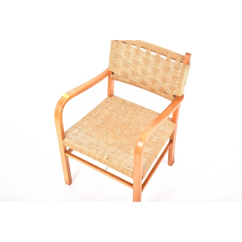 264 - Vroom & Dreesman - A retro 20th century 1960s Dutch beechwood easy chair / armchair. The chair havin... 