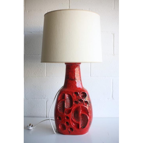 326 - Hustadt Leuchten - A retro 20th century 1960s German designer ceramic floor lamp light. The lamp hav... 