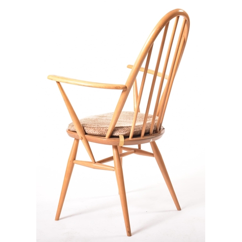 330 - Lucian Ercolani for Ercol Furniture - A retro 20th century Windsor pattern beech and elm drop-leaf d... 