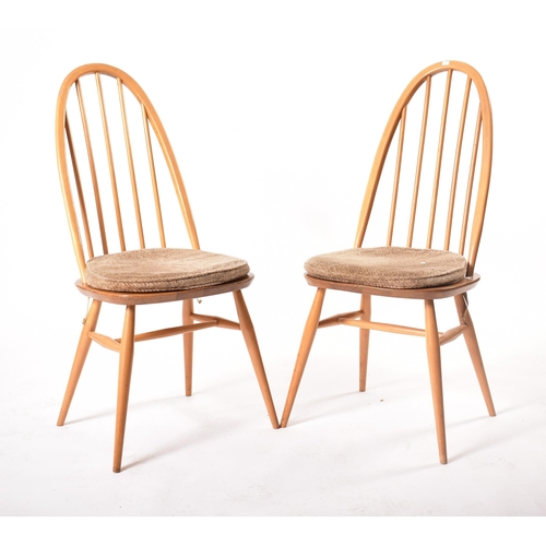 330 - Lucian Ercolani for Ercol Furniture - A retro 20th century Windsor pattern beech and elm drop-leaf d... 