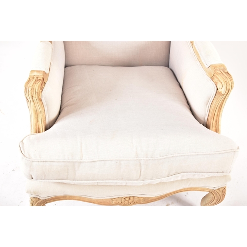 345 - Roche Bobois - Paris -  A pair of French high end design contemporary white painted and linen uphols... 