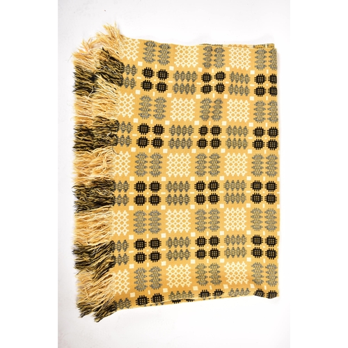 359 - A vintage 20th century hand made woollen traditional Welsh blanket. Meadow green, cream and yellow g... 