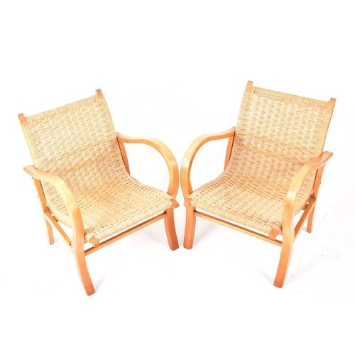 37 - Erich Dieckmann - A matching pair of retro mid 20th century beechwood easy chair / armchairs. Each c... 