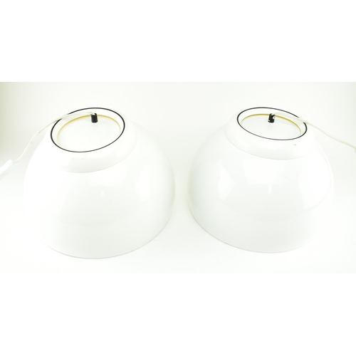 525 - A matching pair of retro 20th century large table lamp lights. Each of of eyeball form with central ... 