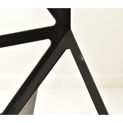 620 - Konstantin Grcic - MAGIS - Chair One - Four Contemporary Made in Italy black metal ' Chair One ' din... 