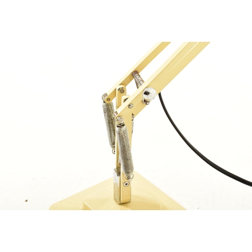 638 - Herbert Terry - Model 1227 - A 20th century pre-war Anglepoise table / desk lamp light in cream colo... 