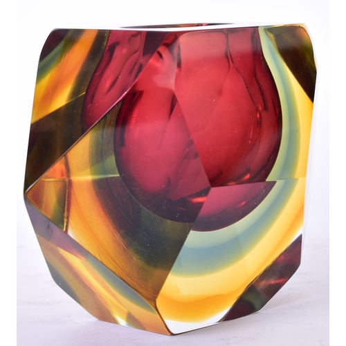 87 - After Flavio Poli x Seguso Vetri d'Arte - Murano - Itlay - A vintage mid 20th century 1960s faceted ... 