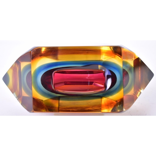 87 - After Flavio Poli x Seguso Vetri d'Arte - Murano - Itlay - A vintage mid 20th century 1960s faceted ... 