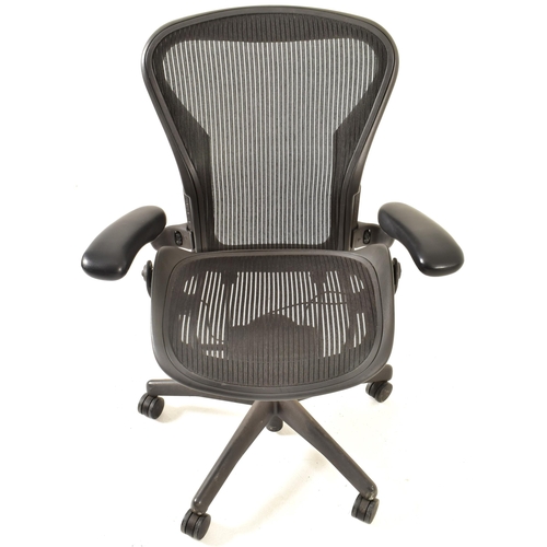 605 - Bill Stumpf and Don Chadwick for Herman Miller - Aeron - A contemporary office swivel desk chair wit... 