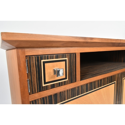 319 - A 20th century bespoke made TV / media sideboard credenza by David Linley for Claridge's of London. ... 