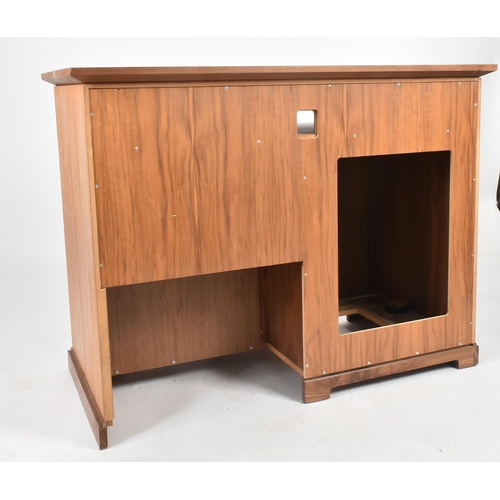 319 - A 20th century bespoke made TV / media sideboard credenza by David Linley for Claridge's of London. ... 