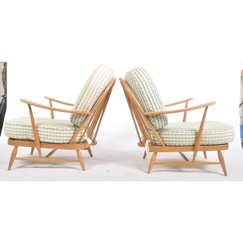 248 - Lucian Ercolani - Ercol - Windsor - Model 203 - A pair of retro 1960s beech and elm blonde easy armc... 