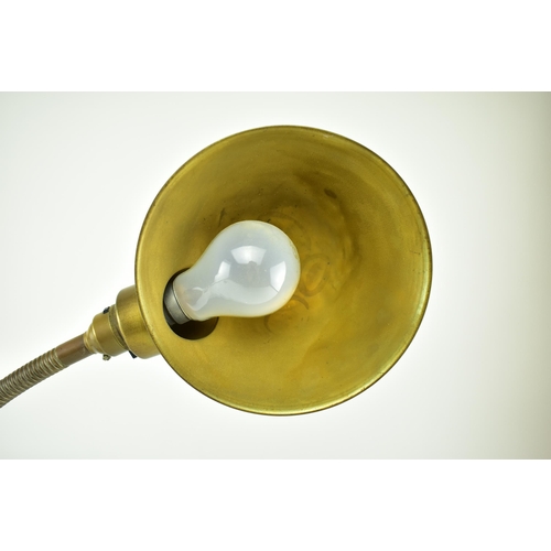 189 - Universa - A retro mid 20th century British designed table / desk lamp light. The lamp having brass ... 