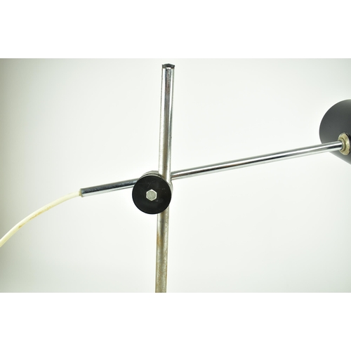 289 - Prova Lighting - A retro mid 20th century 1960s Italian adjustable desk / bedside table lamp light. ... 