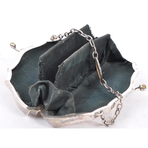 376 - Three vintage silver plated coin purses. The lot to include a purse of rectangular form and having r... 